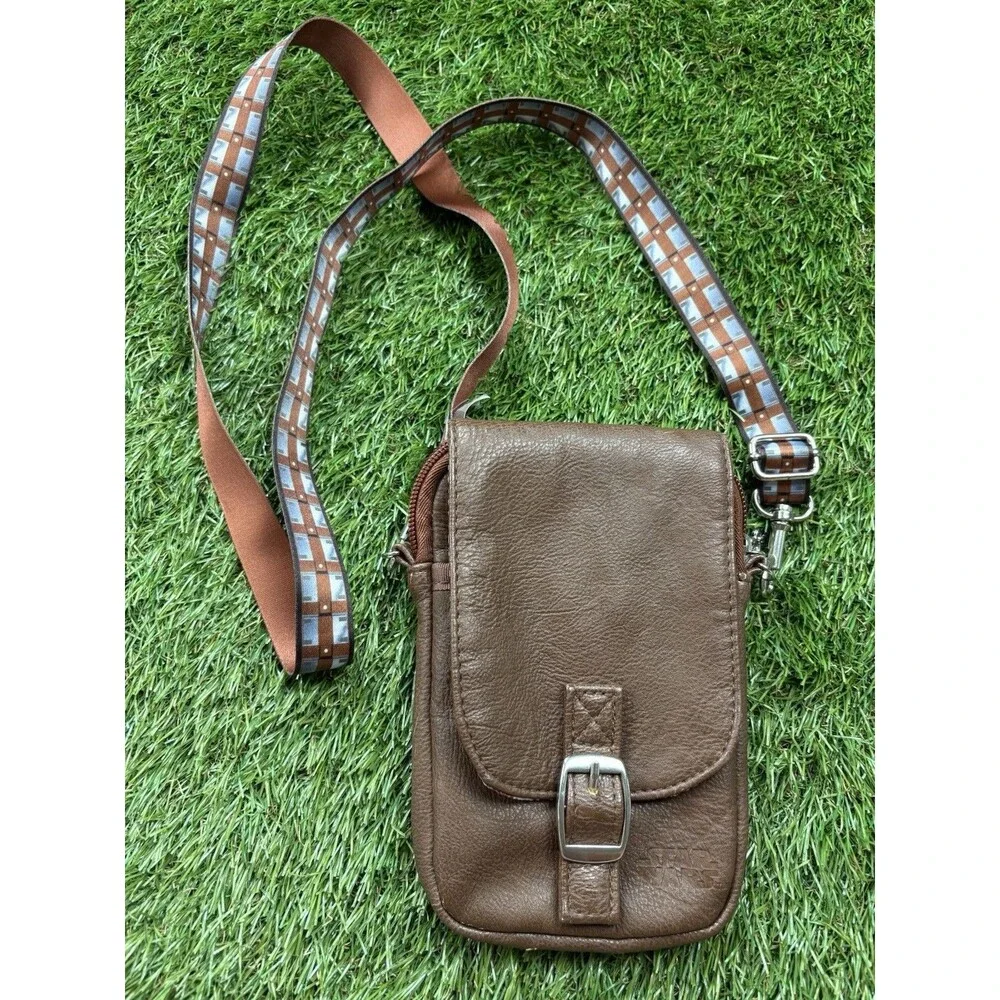 DISNEY PARKS Chewbacca Star Wars Galaxy’s Edge crossbody bag brown buckle snap